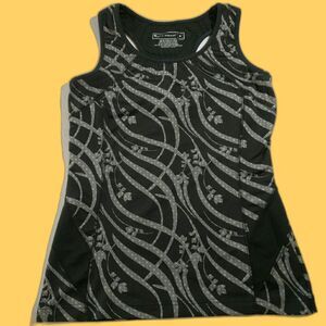 Tek Gear workout tank top built in bra black M